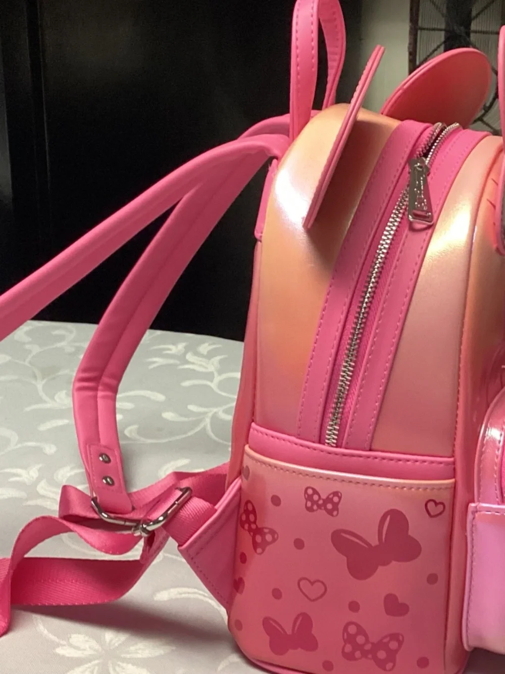 MINNIE. MOUSE PINK BACK PACK so cute CONFETTI EARS. CUTESY 🌸🌸🌸🌸🌸